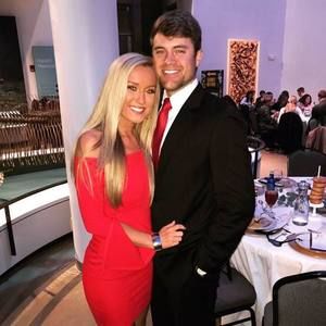 Meet your Posher, Davis